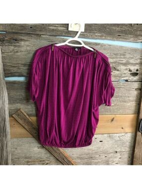 UK2LA Size Large Fuchsia Adjustable Zippered Neck Top